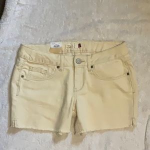 So shorts junior size 7 NWT